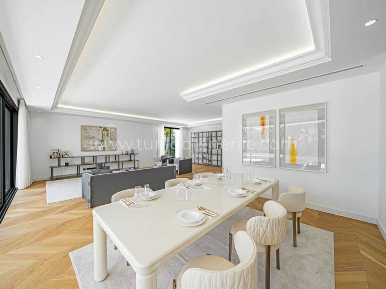 Villa de lujo en venta en la Milla de Oro de Marbella