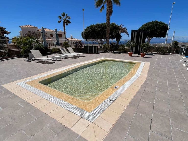 Будинок на продаж в Adeje, південь Tenerife