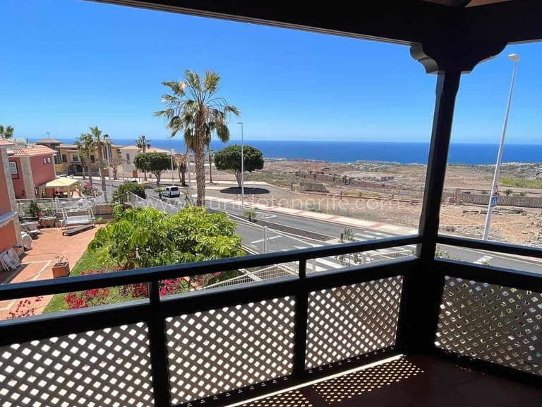 Будинок на продаж в Adeje, південь Tenerife