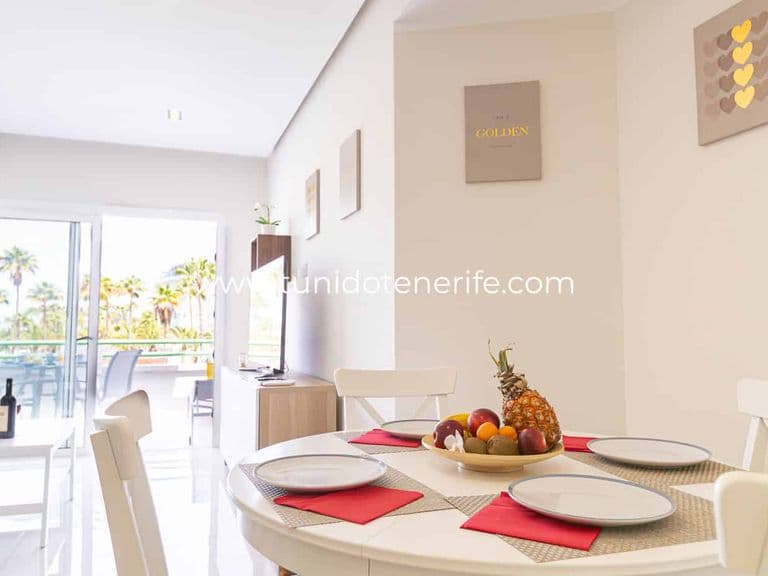 Appartement à louer en bord de mer à El Duque, Costa Adeje