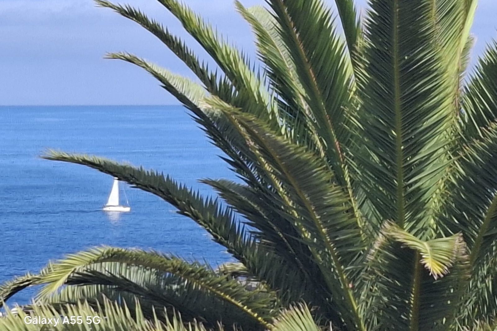 Apartamento con terraza y vistas al océano en Los Gigantes