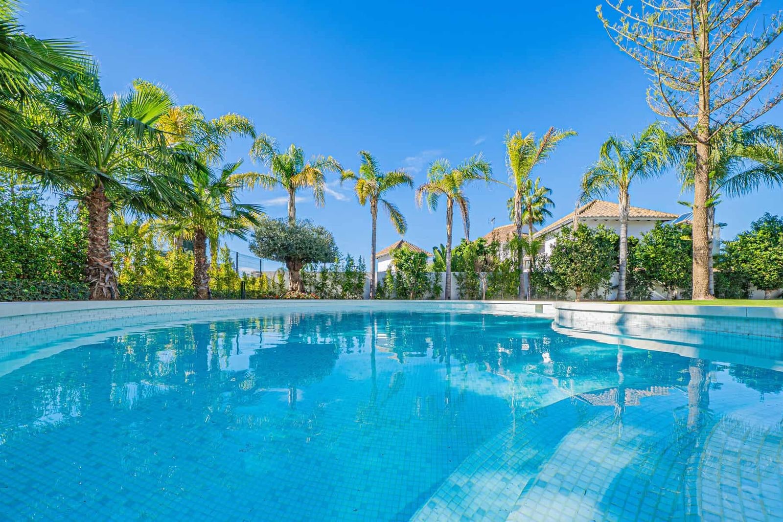 Villa de lujo en venta en la Milla de Oro de Marbella