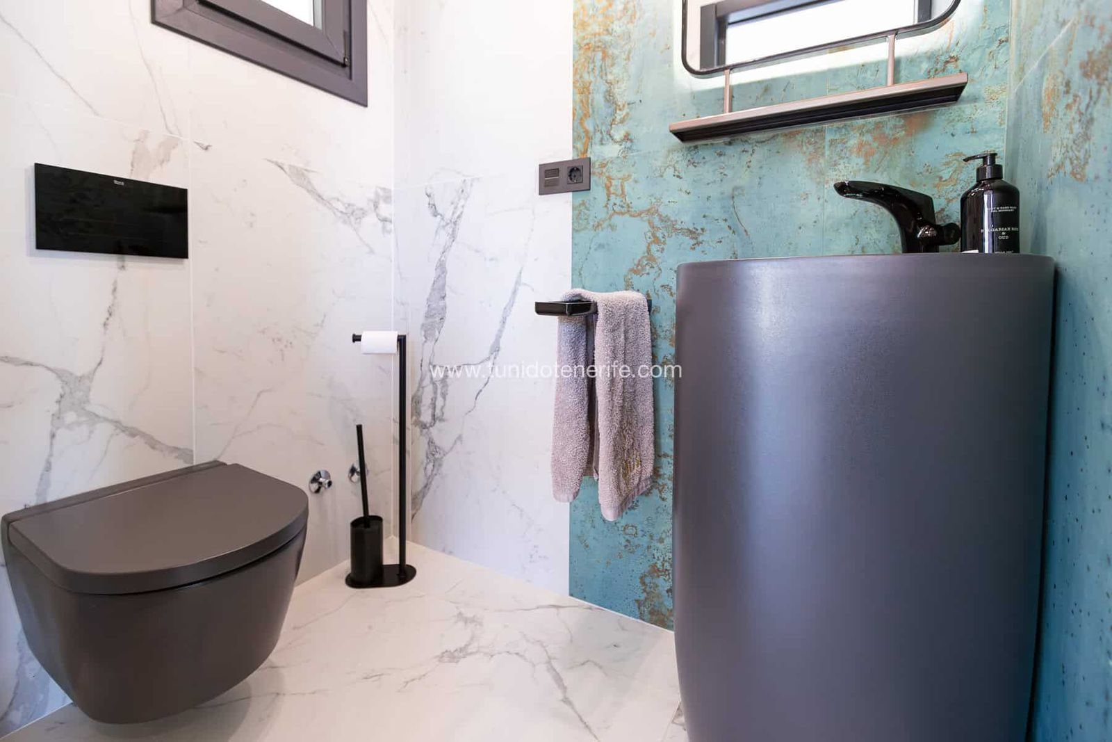 Вилла на продажу в Тенерифе Юг, Madroñal de Fañabe