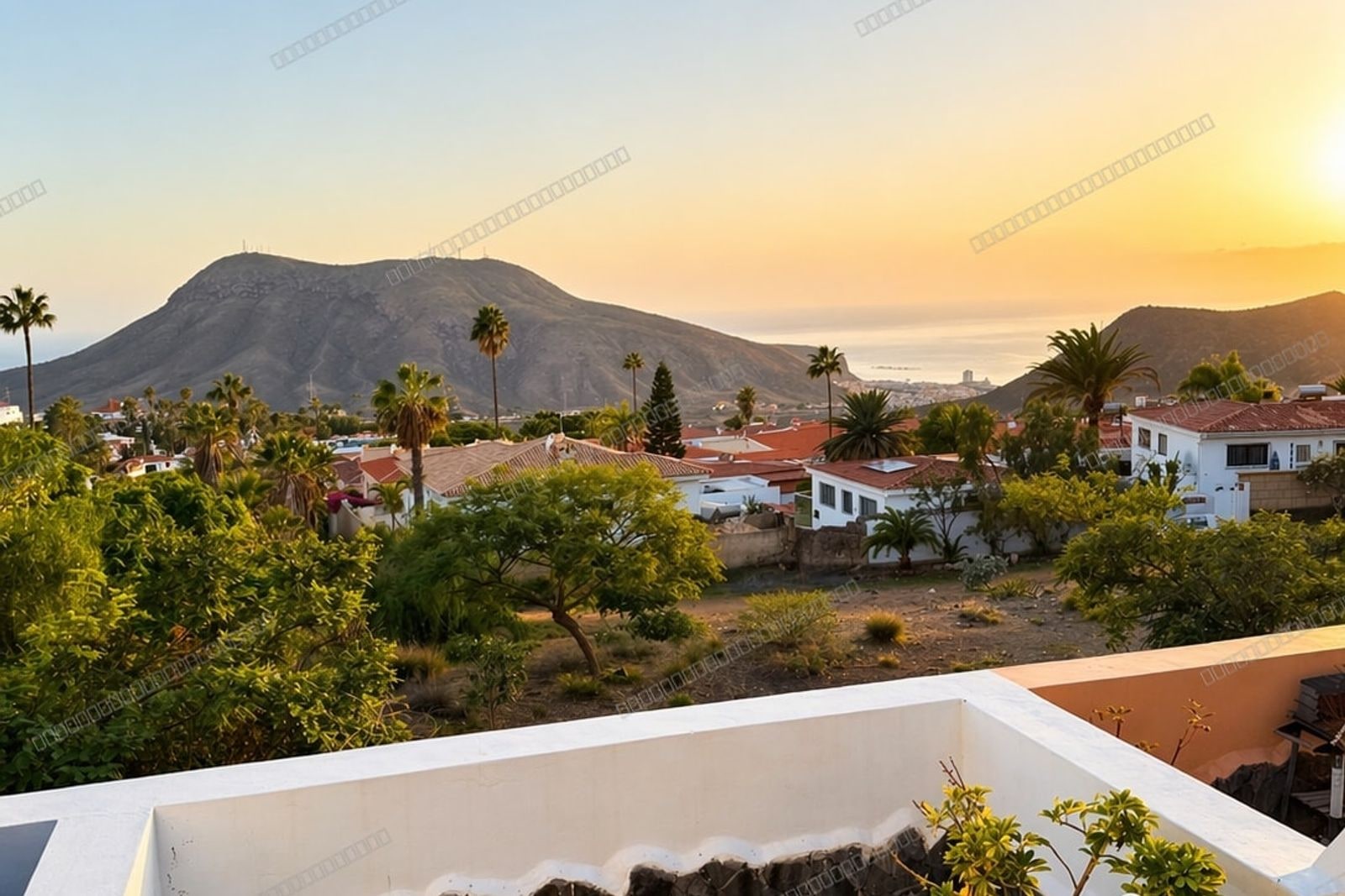 Apartamento en venta en Chayofa con terraza y piscina comunitaria