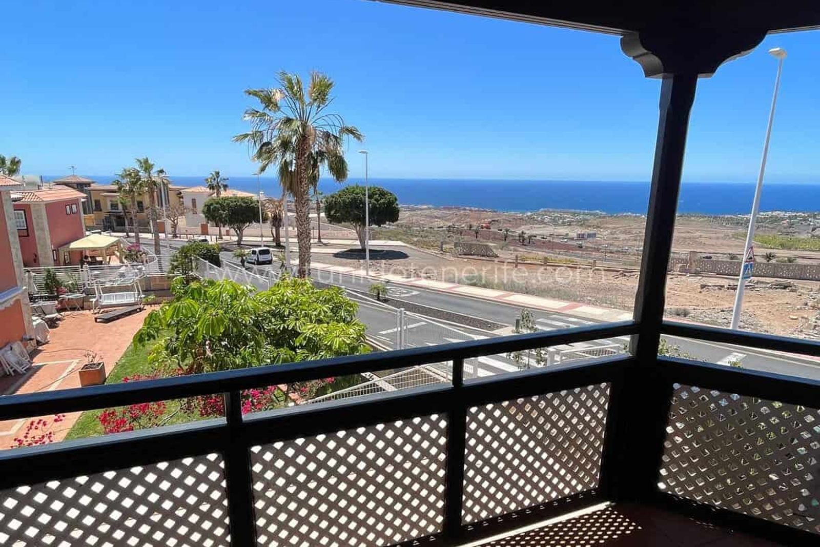 Будинок на продаж в Adeje, південь Tenerife
