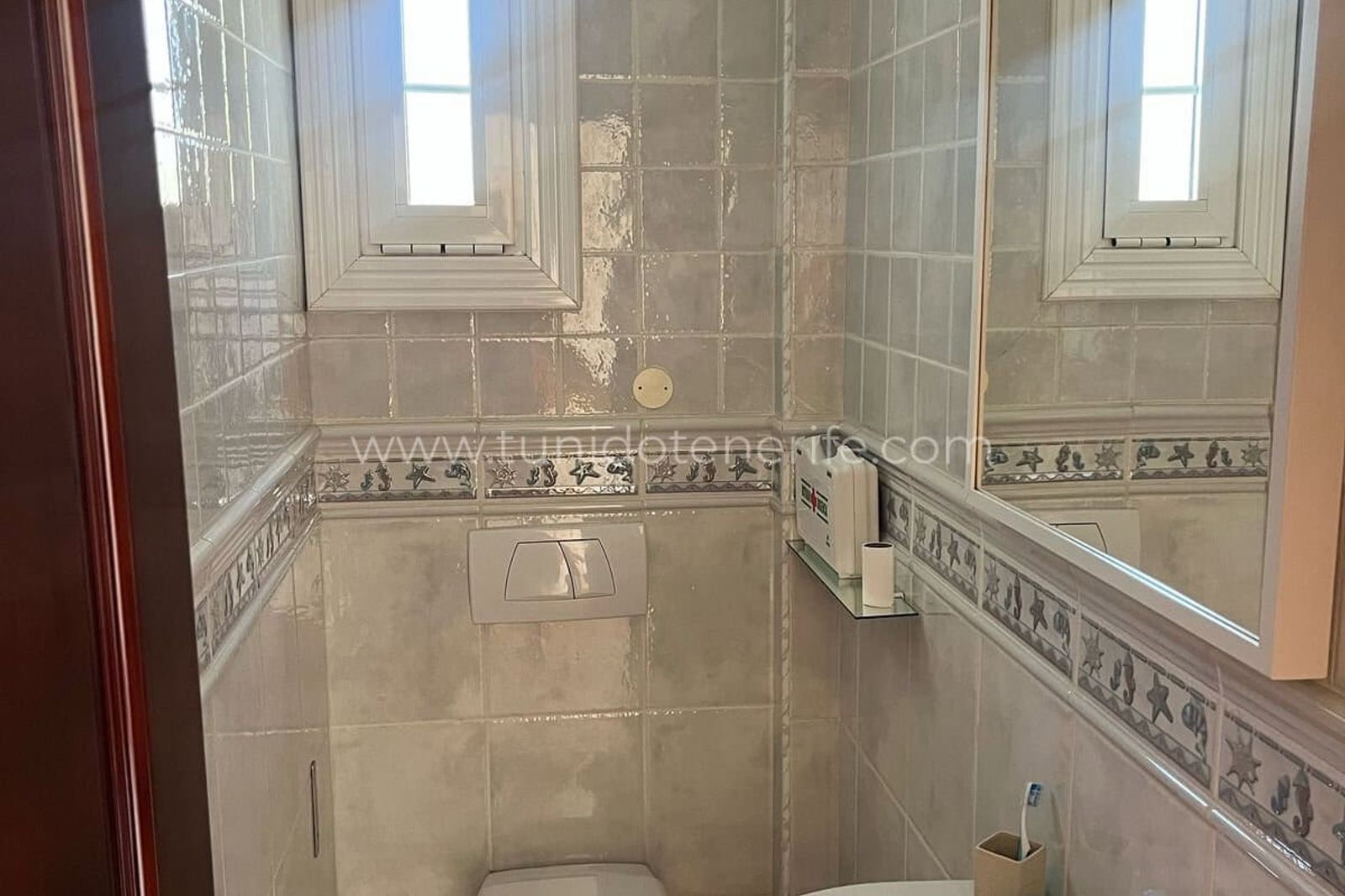 Будинок на продаж в Adeje, південь Tenerife