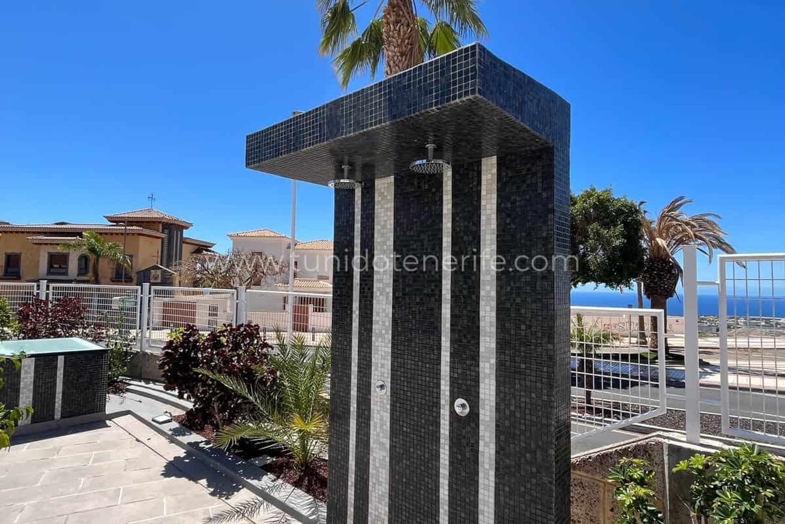 Будинок на продаж в Adeje, південь Tenerife