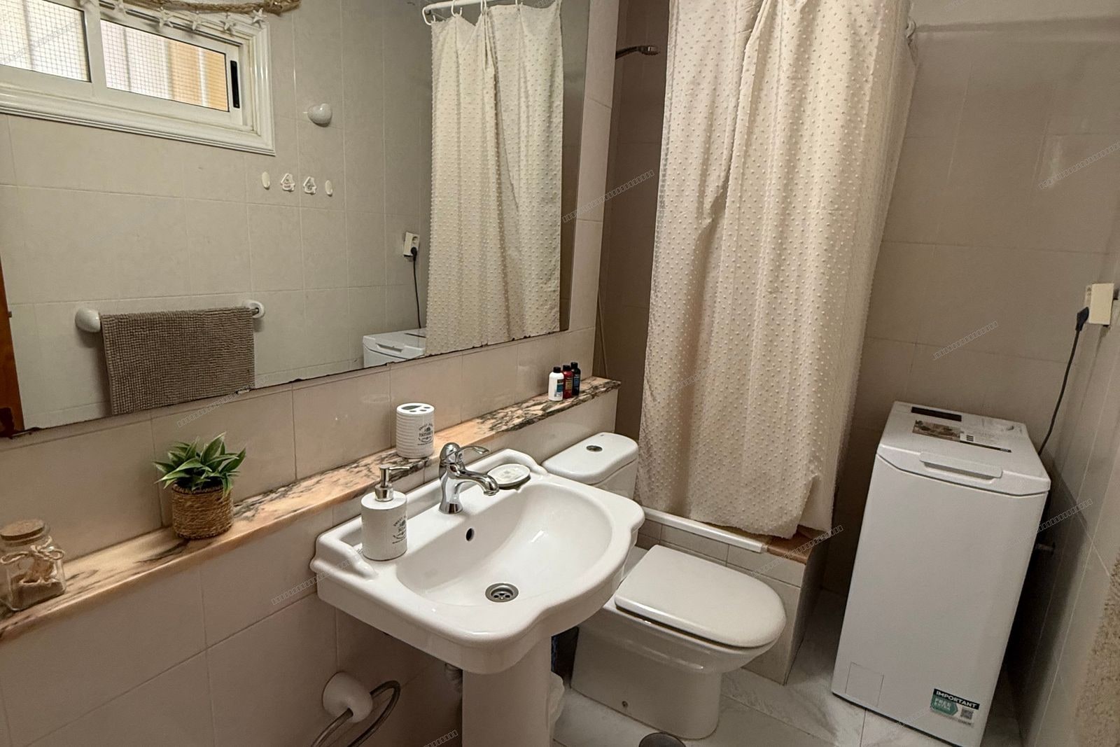 Apartamento luminoso en Torres de Yomely, Las Américas