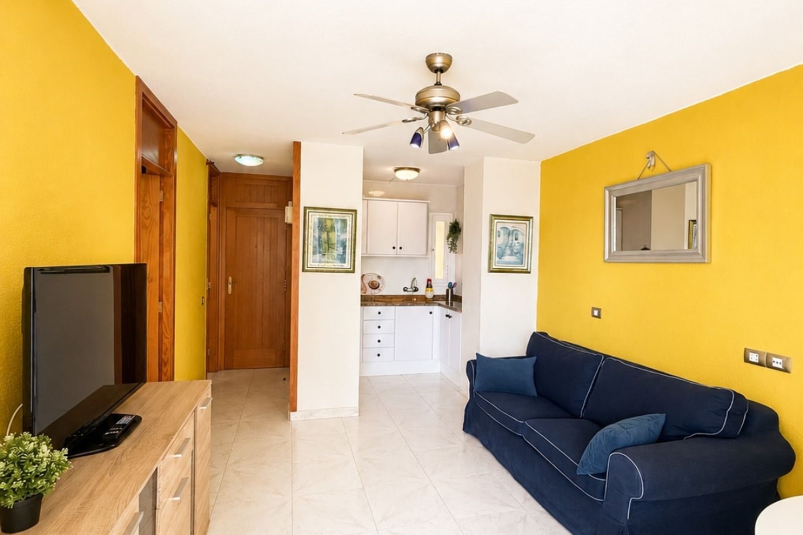 Apartamento luminoso en Torres de Yomely, Las Américas