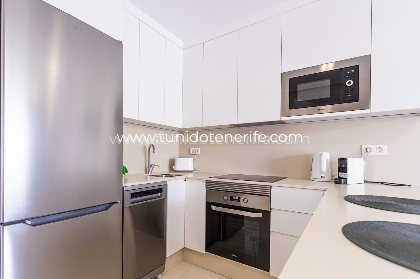 Appartement à louer en bord de mer à El Duque, Costa Adeje