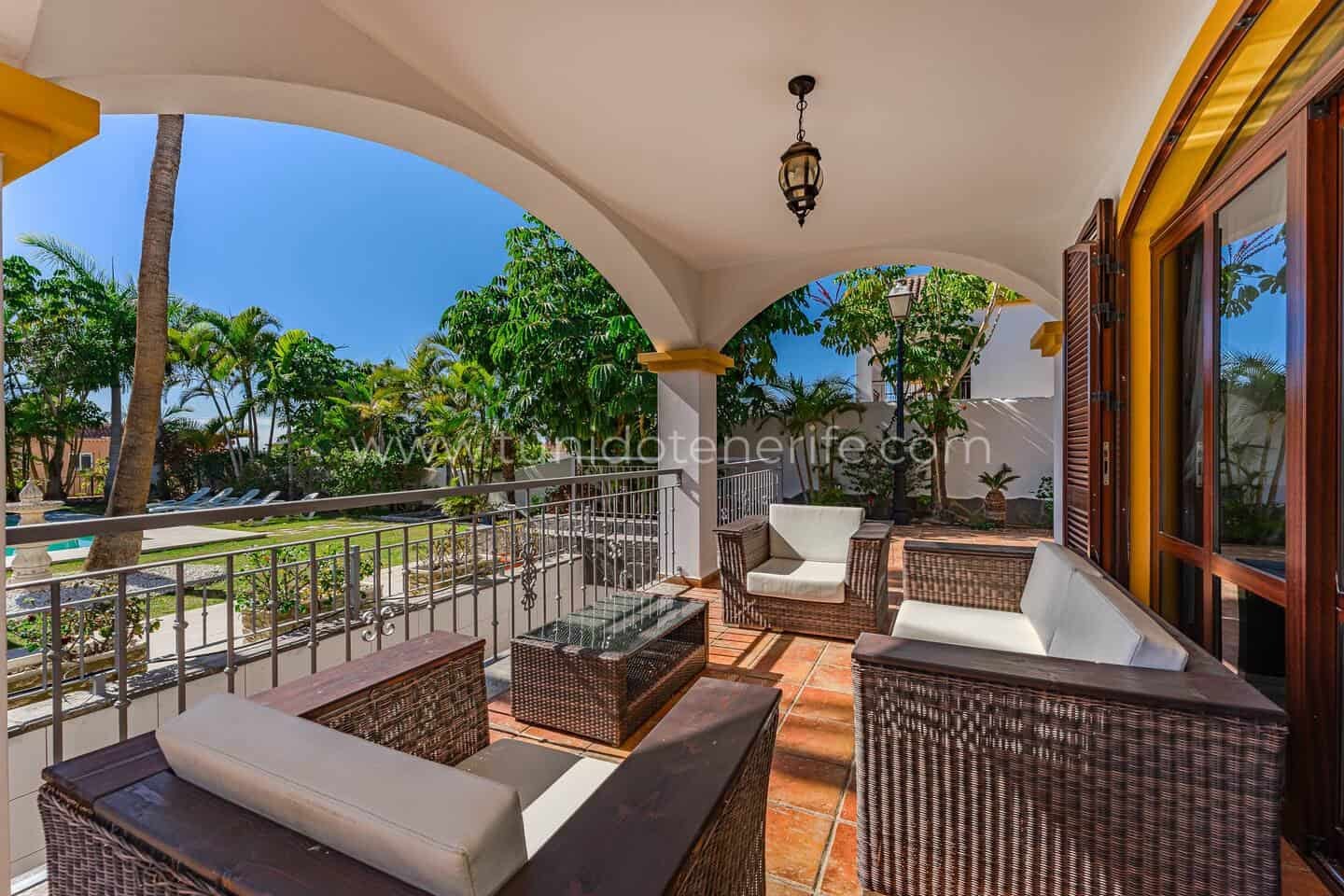 Vilă de vânzare în El Madroñal de Fañabe, Costa Adeje
