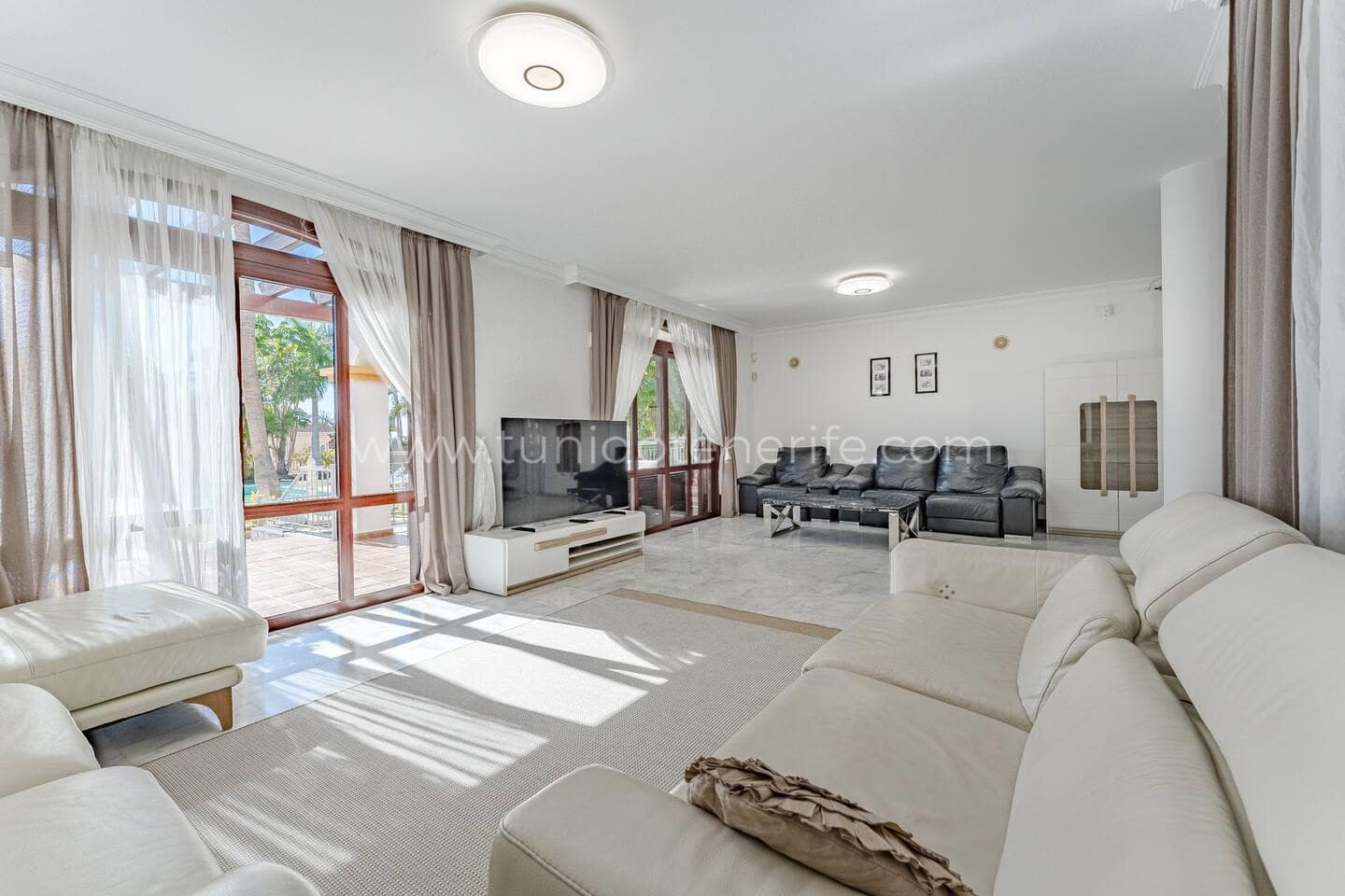 Vilă de vânzare în El Madroñal de Fañabe, Costa Adeje