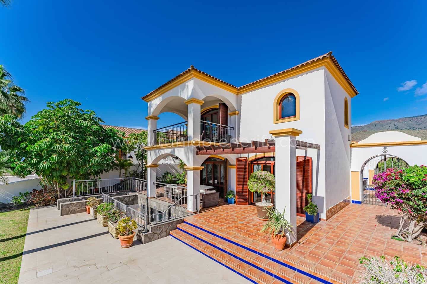 Vilă de vânzare în El Madroñal de Fañabe, Costa Adeje