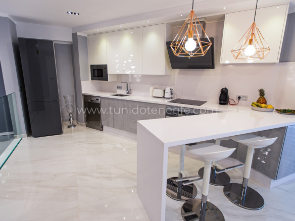Apartamento de Lujo en Alquiler en Los Cristianos, Tu Nido Tenerife