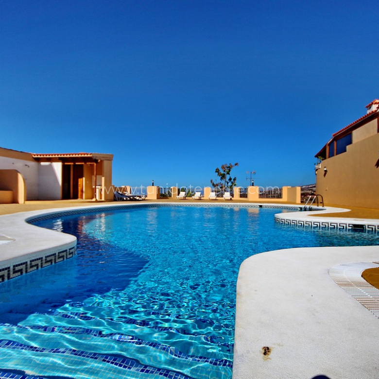 Semi-detached House for Rent in Roque del Conde, Costa Adeje, Tu Nido Tenerife
