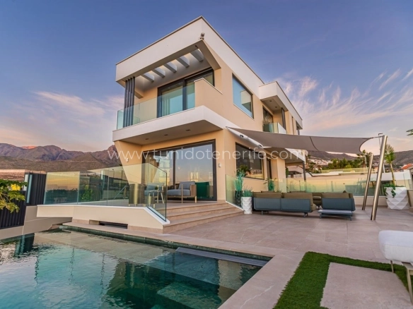 Villa in vendita a Tenerife Sud, Madroñal de Fañabe