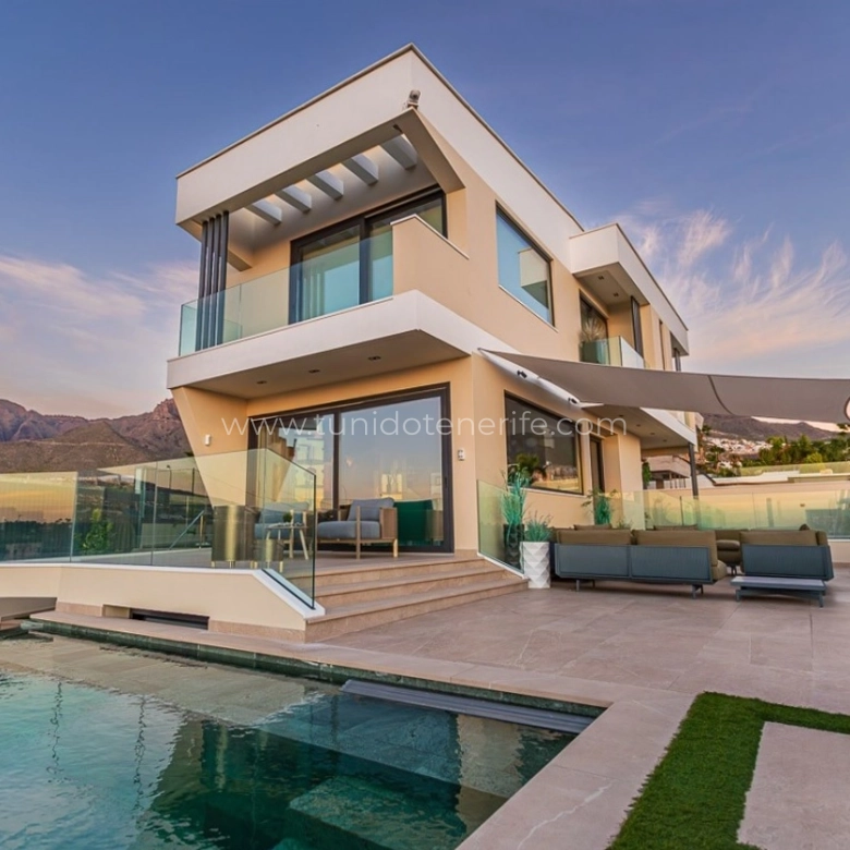Villa en Venta en Tenerife Sur, Madroñal de Fañabe