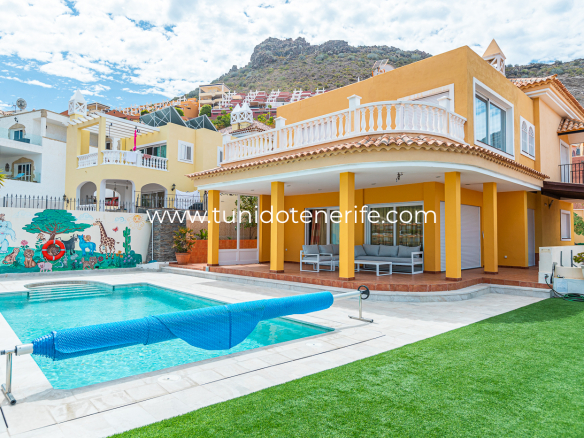 Villa con piscina privada y magníficas vistas, Tu Nido Tenerife