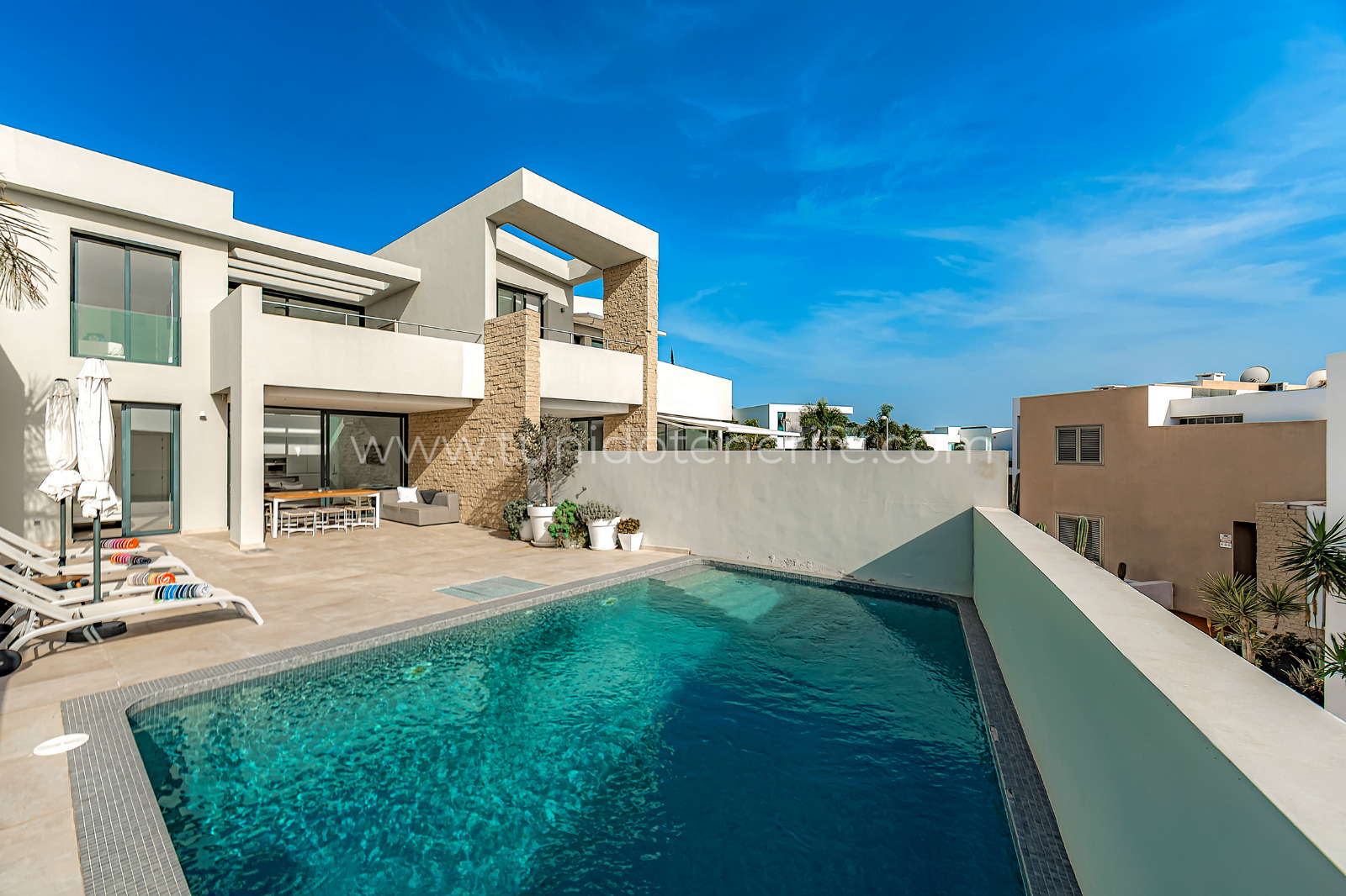 Продажа вилл на Тенерифе Юг, La Caleta, Tu Nido Tenerife