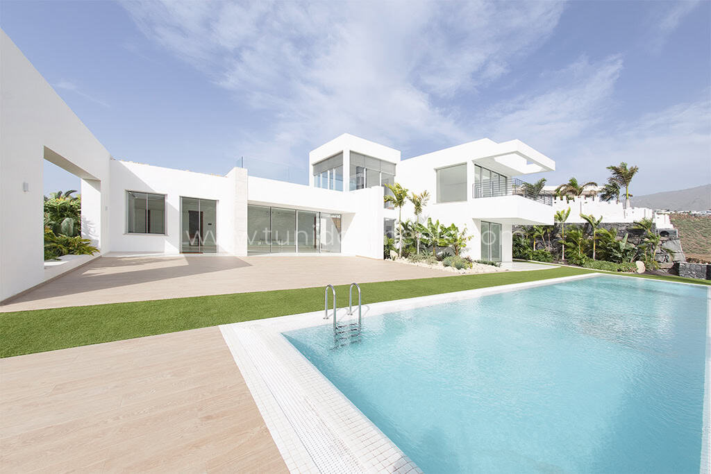 Villa en venta en Tenerife Sur, La Caleta, Tu Nido Tenerife