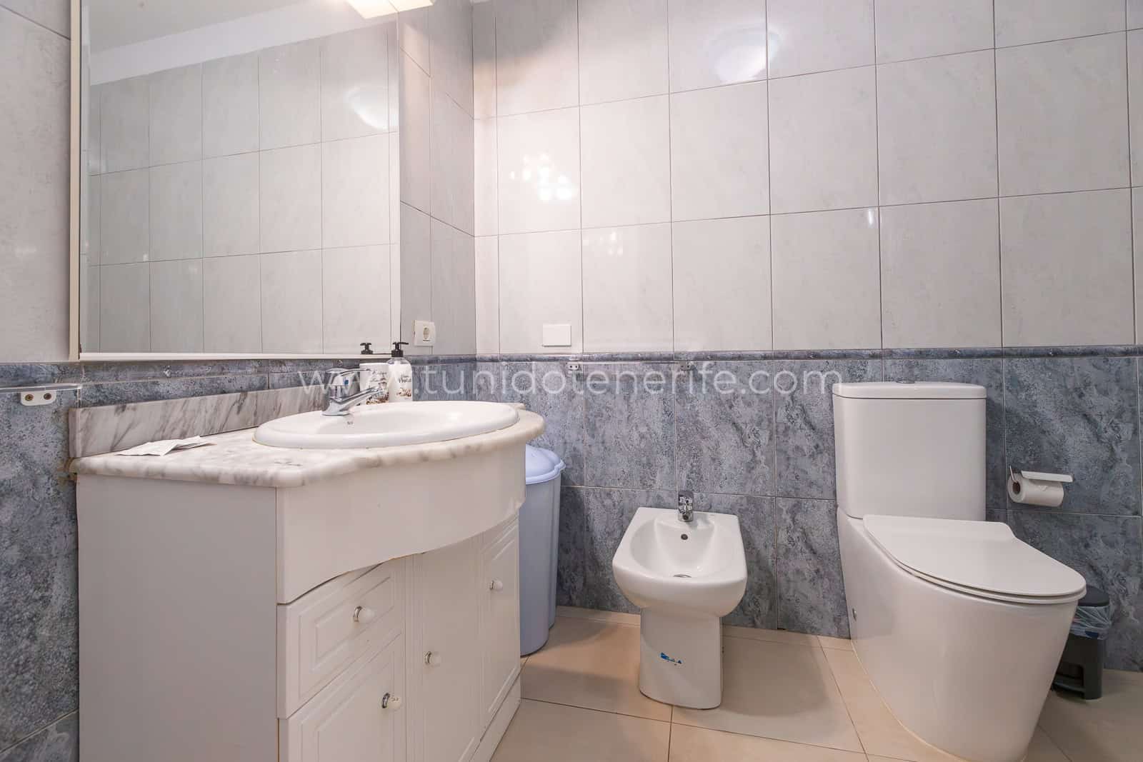 Apartament 2 camere de închiriat în Los Cristianos