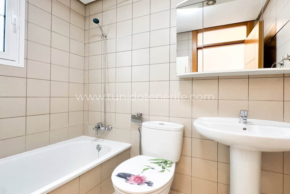 Chalet adosado en venta en Adeje