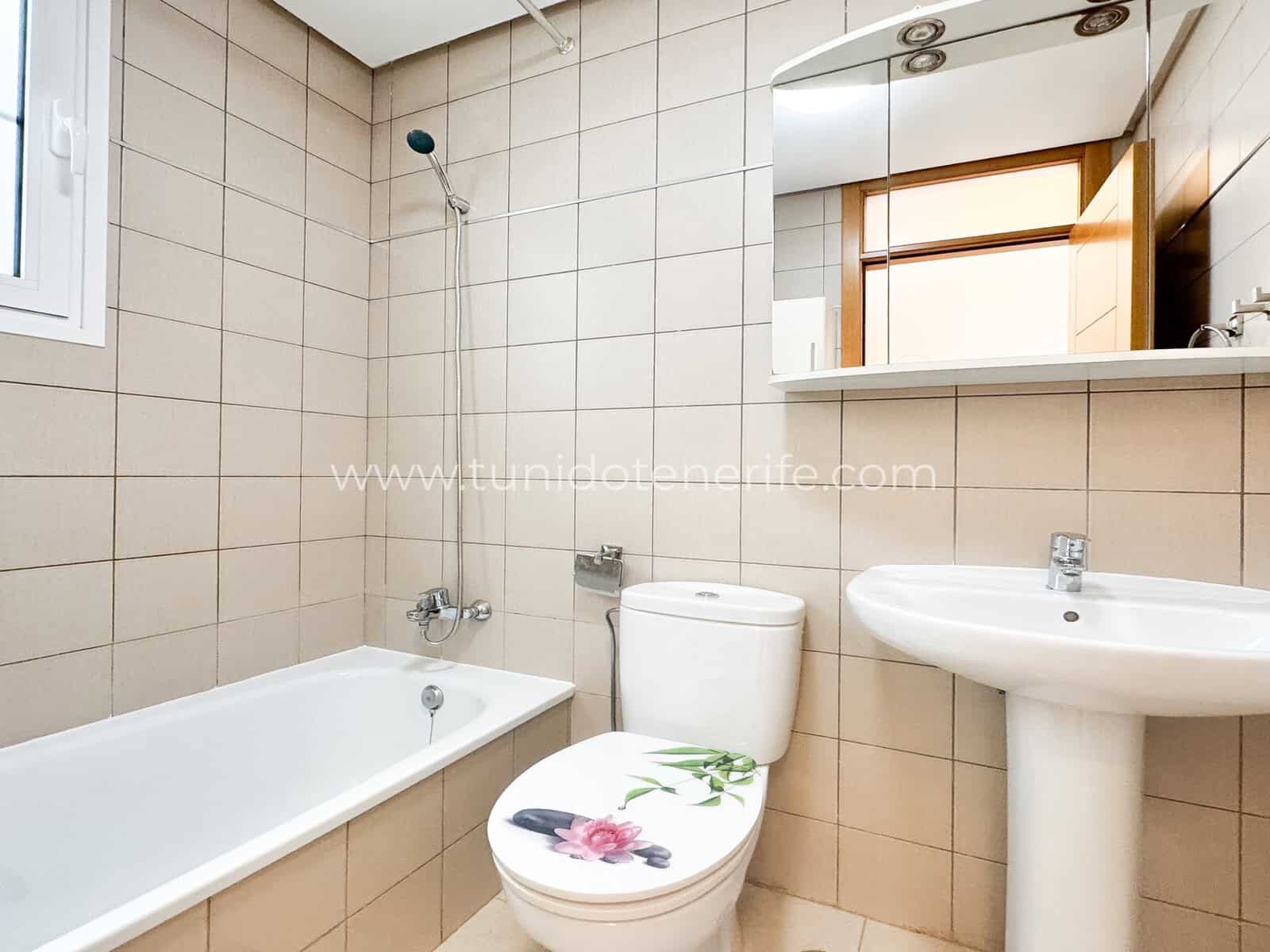 Chalet adosado en venta en Adeje