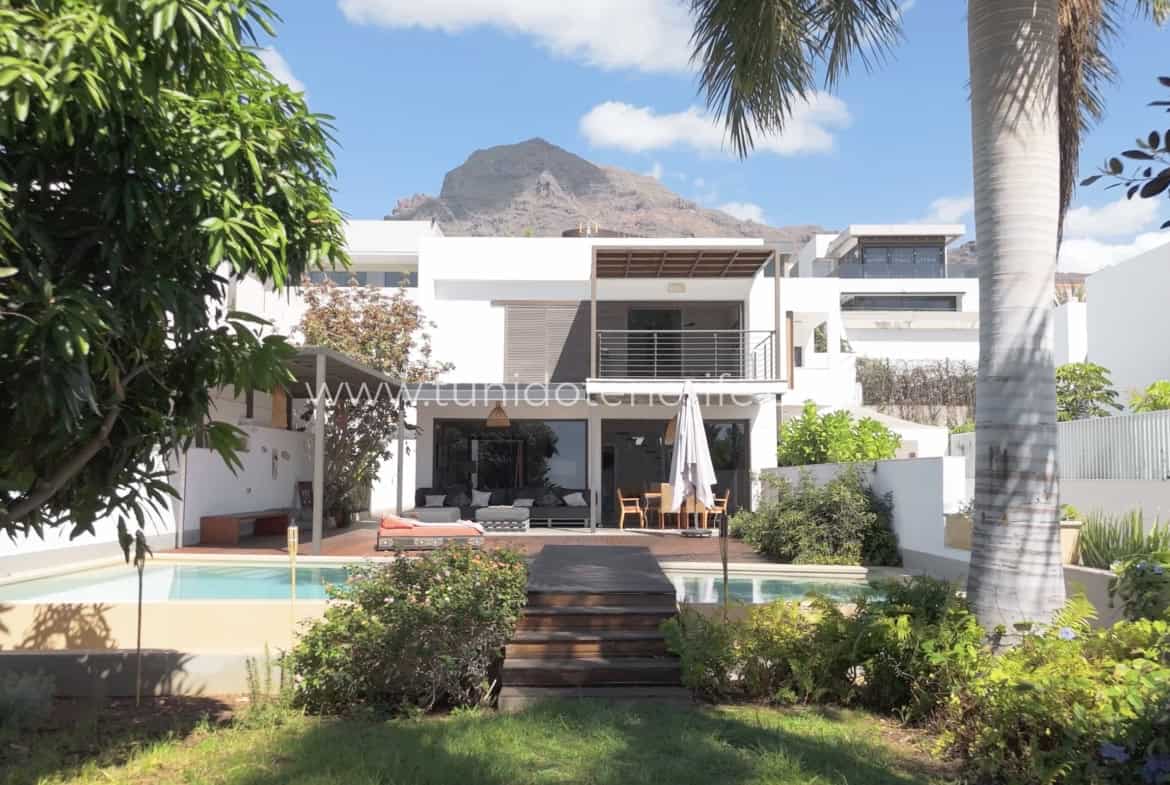 Villa en venta en Madroñal de Fañabe, Tenerife Sur