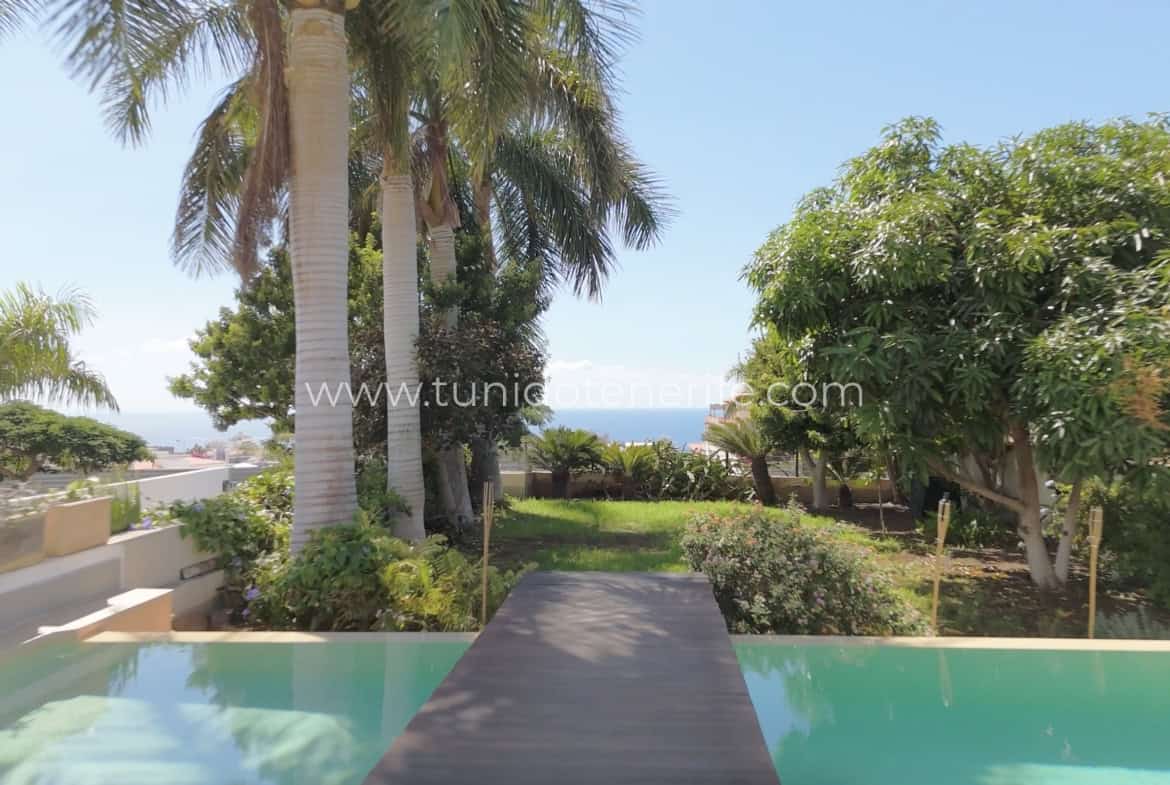 Villa en venta en Madroñal de Fañabe, Tenerife Sur
