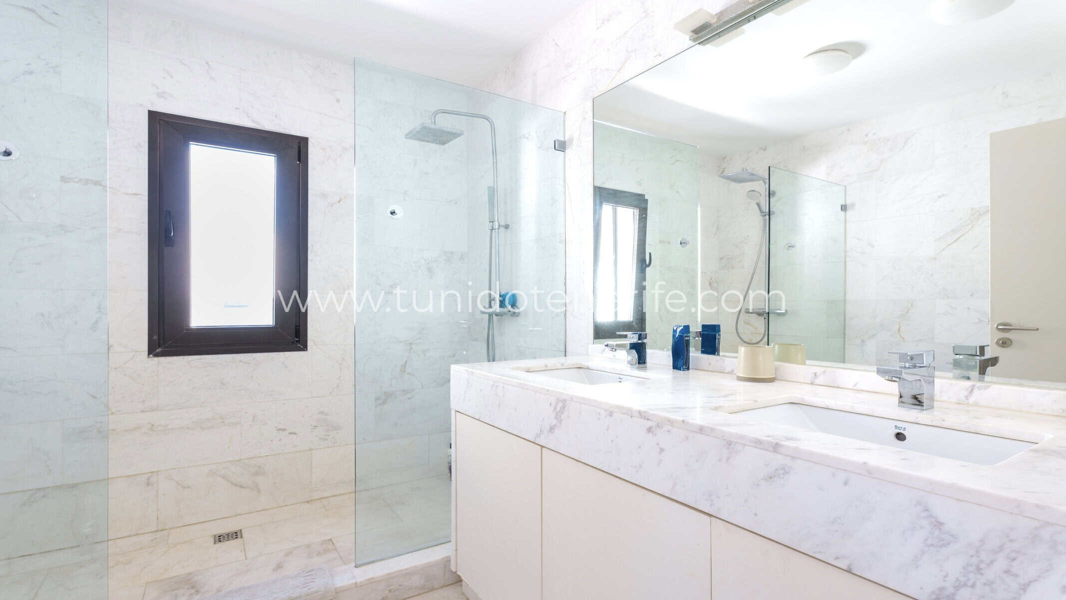Villa en venta en Madroñal de Fañabe, Tenerife Sur