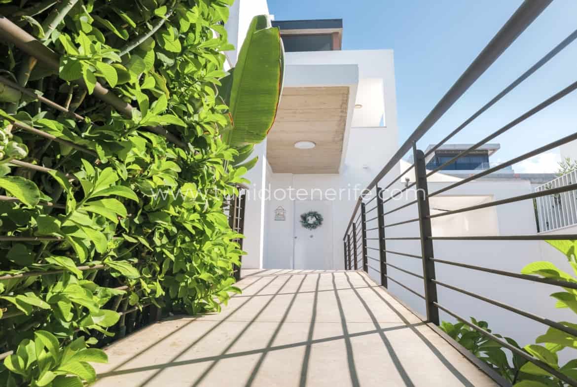 Villa en venta en Madroñal de Fañabe, Tenerife Sur